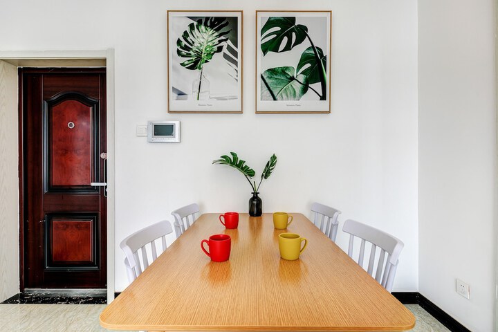 Room 10 of 22