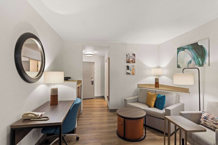 1 Bedroom Suite (12 of 16)