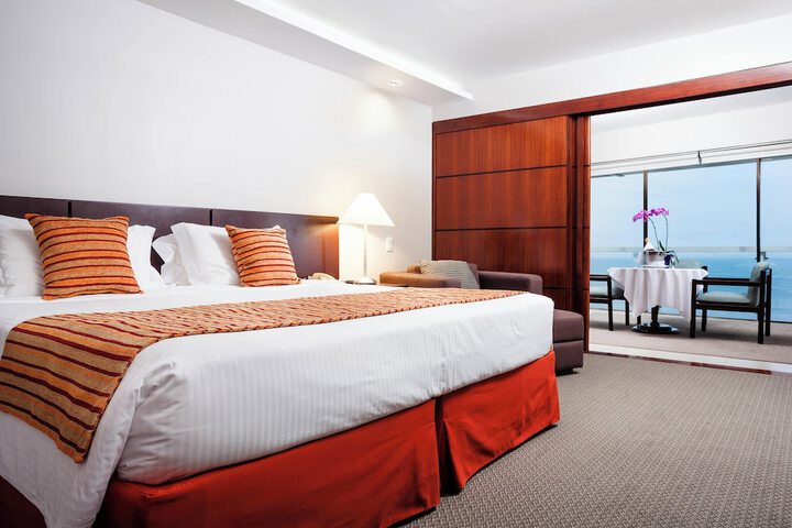 Room 27 of 125