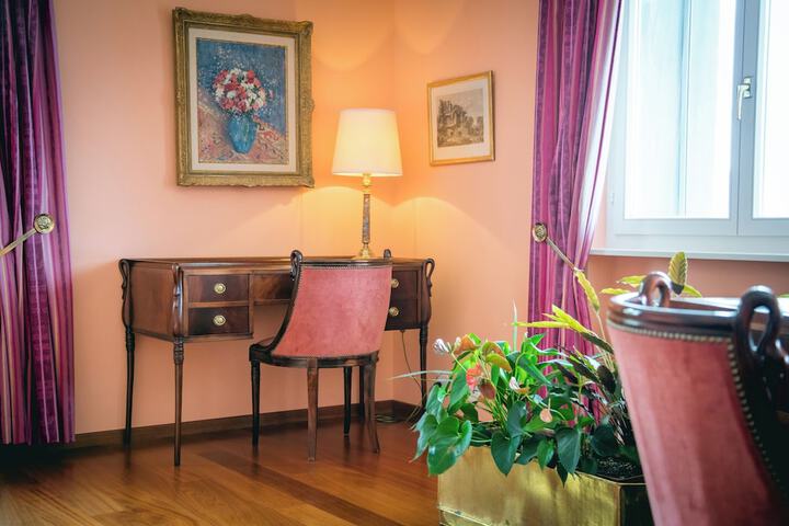 Room 40 of 114