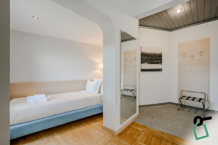 Room 29 of 64