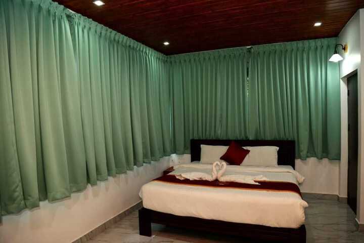 Room 3 of 18