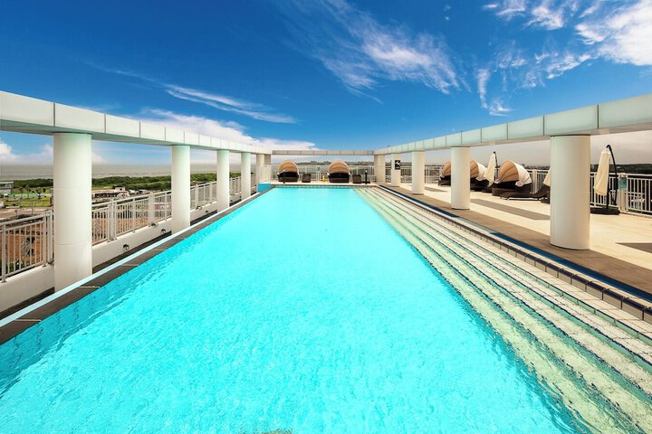 Pool 72 of 122