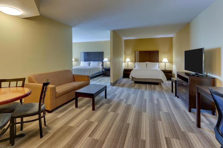 1 King Suite (15 of 22)
