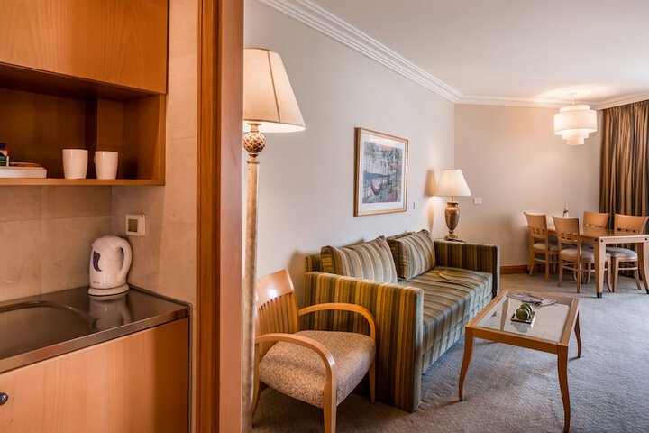 Room 31 of 82