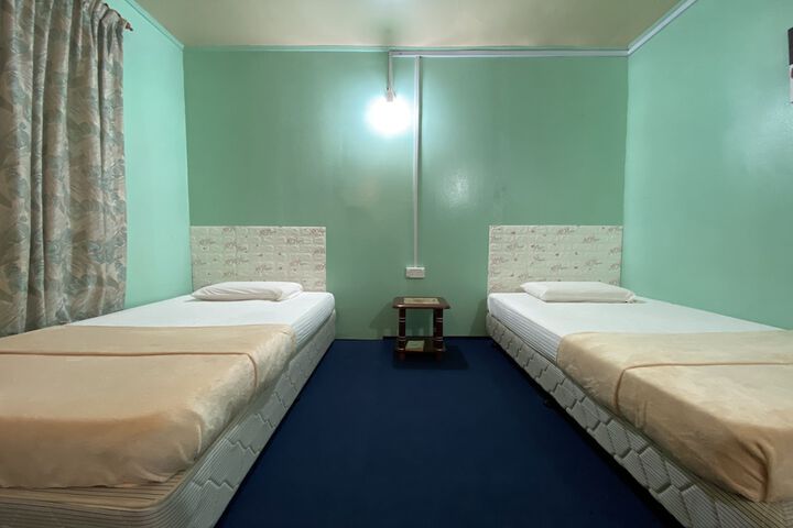 Room 17 of 29
