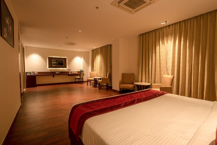 Room 14 of 30