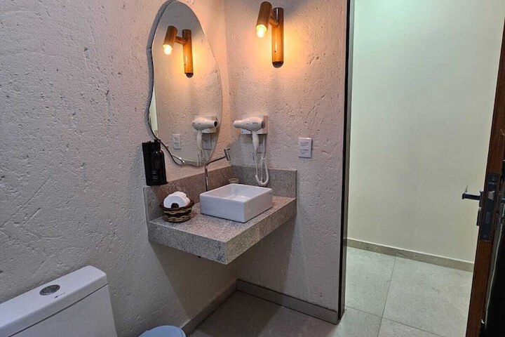 Room 26 of 69