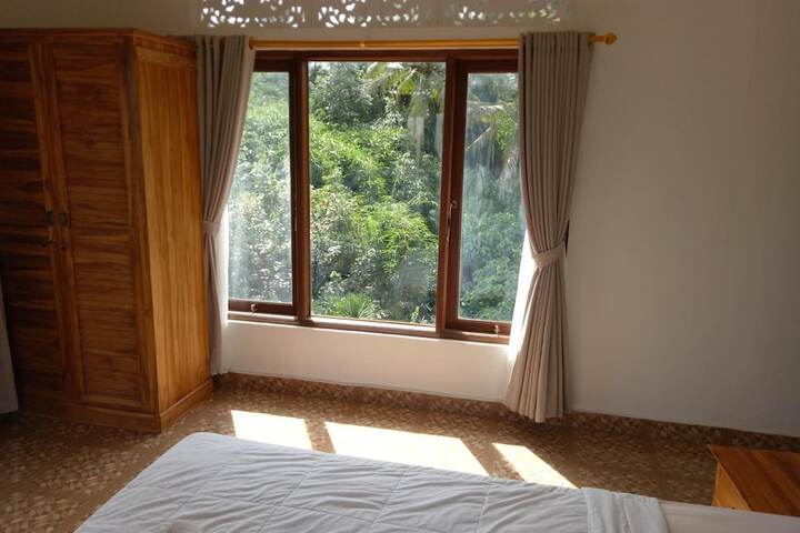 Room 8 of 53