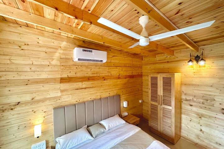 Room 4 of 19