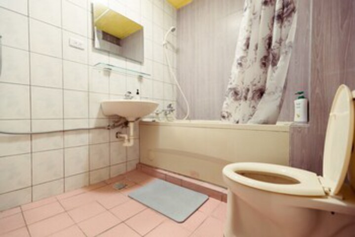 Room 3 of 56