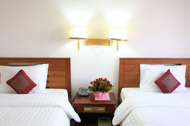 Room 13 of 53
