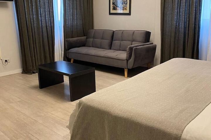Room 14 of 37