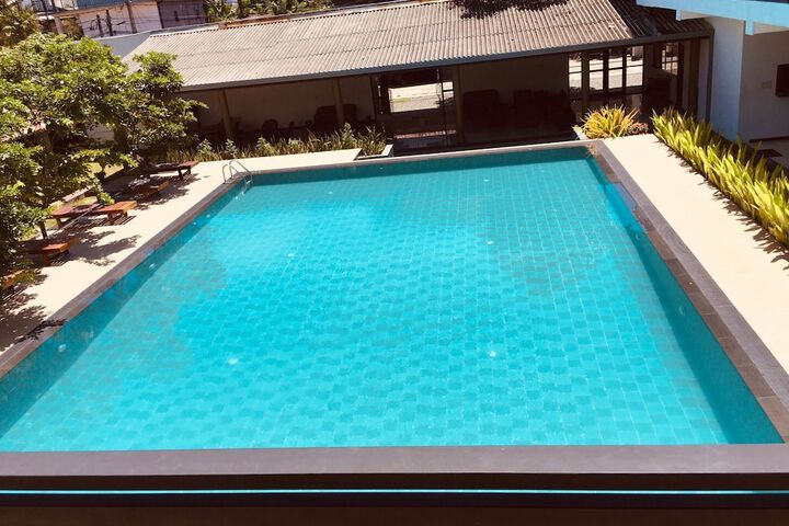 Pool 20 of 30