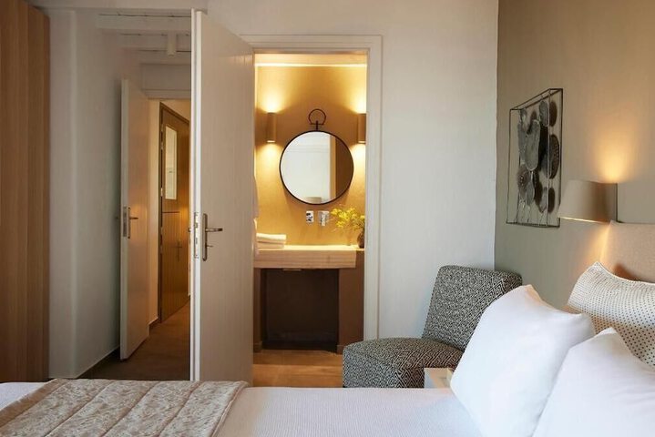 Room 90 of 231