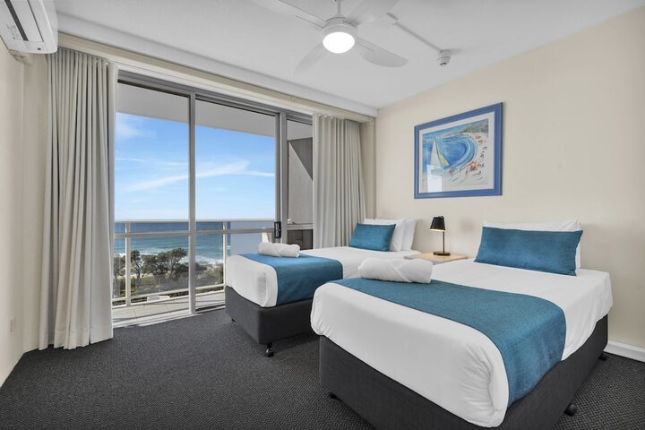 Room 9 of 211