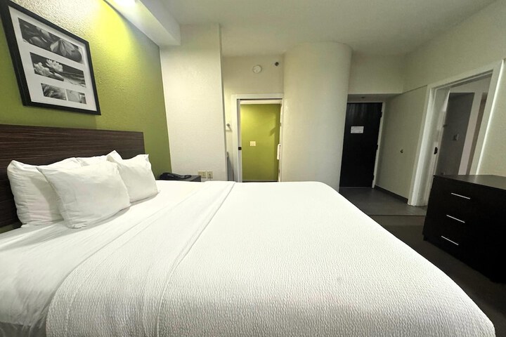 Room 60 of 95