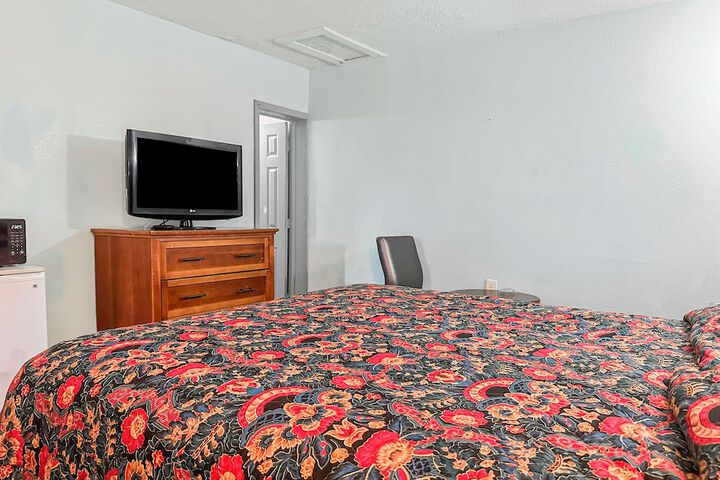 Room 10 of 110