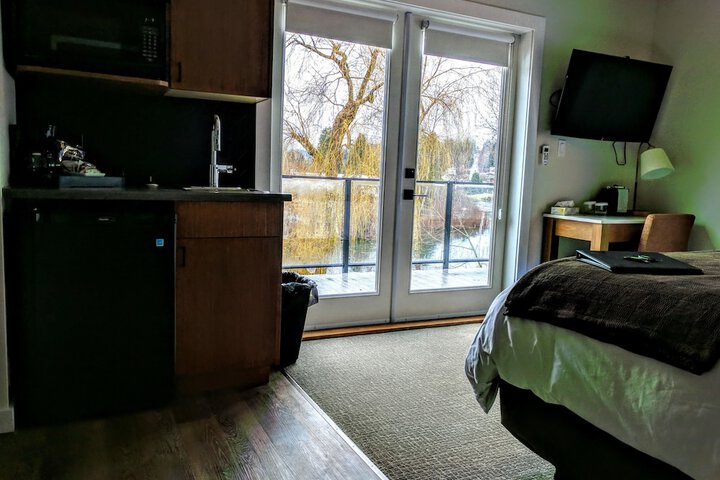 Room 16 of 44
