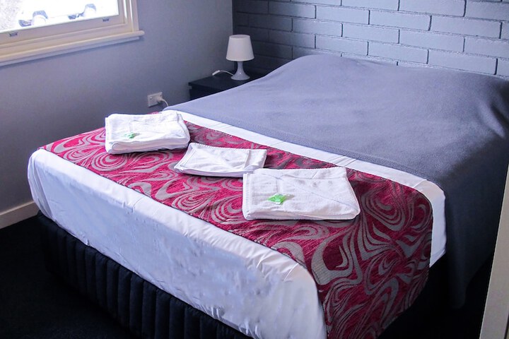 Room 2 of 46