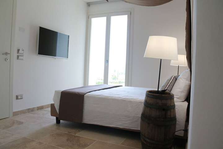 Room 4 of 44