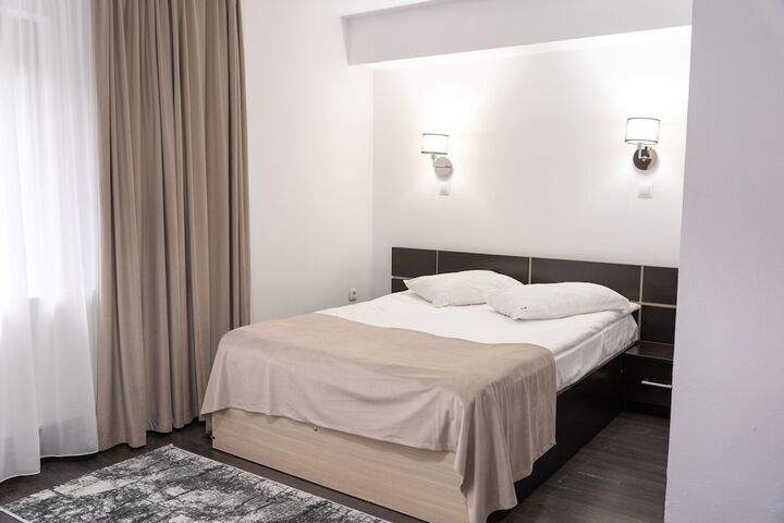 Room 16 of 51