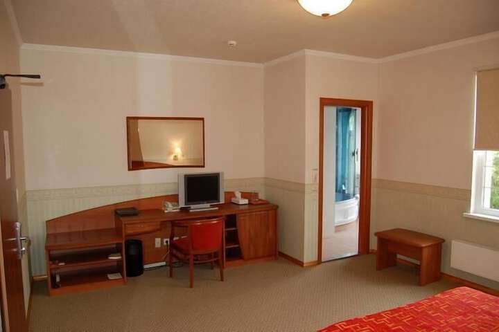 Room 3 of 59