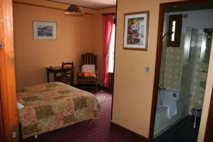 Room 3 of 16