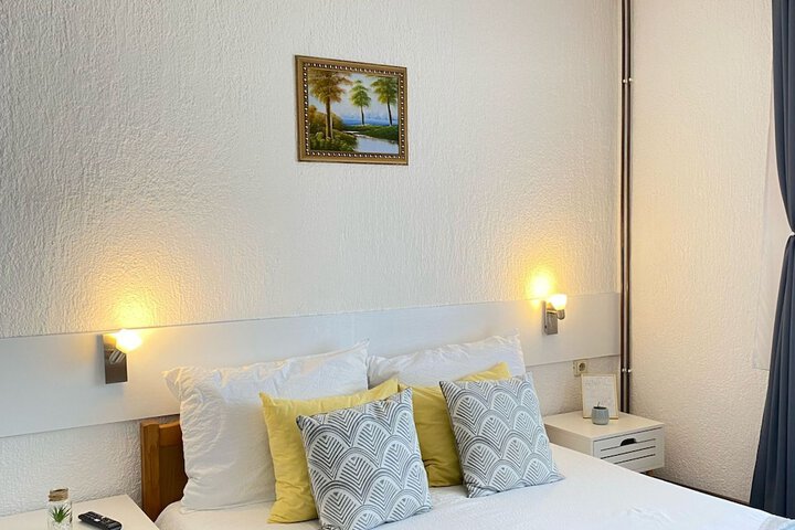 Room 8 of 24