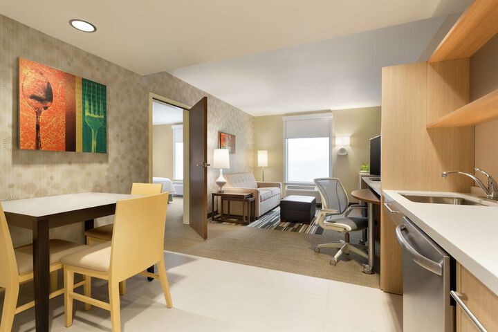 Room 16 of 37