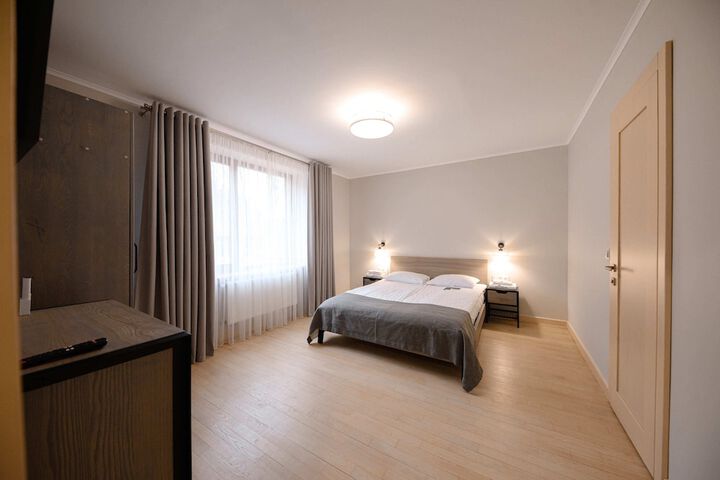 Room 47 of 135