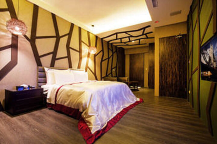Room 61 of 84