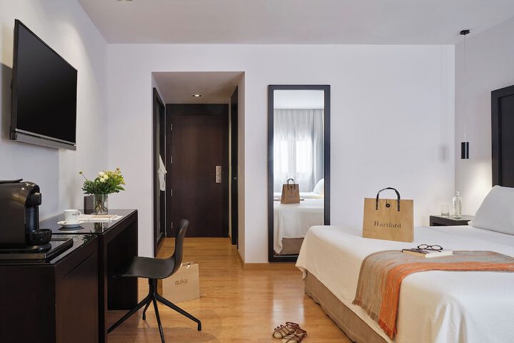 Room 37 of 111