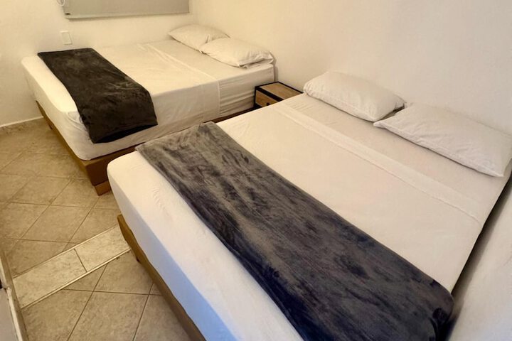 Room 5 of 49