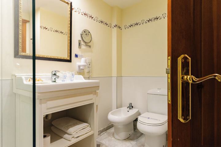 Clean Restrooms
