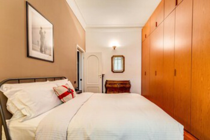 Room 15 of 25