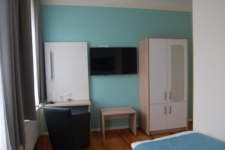 Room 15 of 43