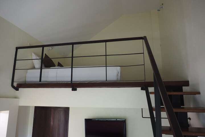 Room 36 of 69