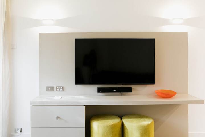 Room 18 of 181