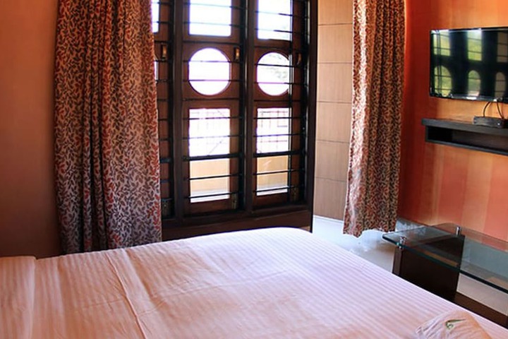 Room 4 of 47