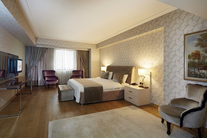Room 7 of 53