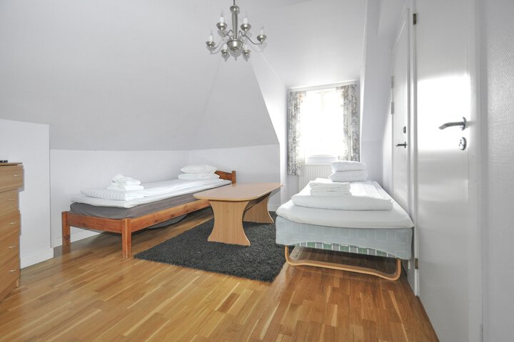 Room 3 of 50