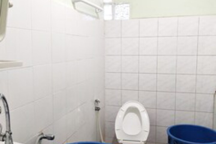Room 8 of 50