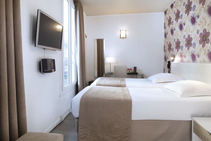 Room 4 of 34