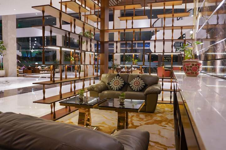 Hotel Interior 8 of 235