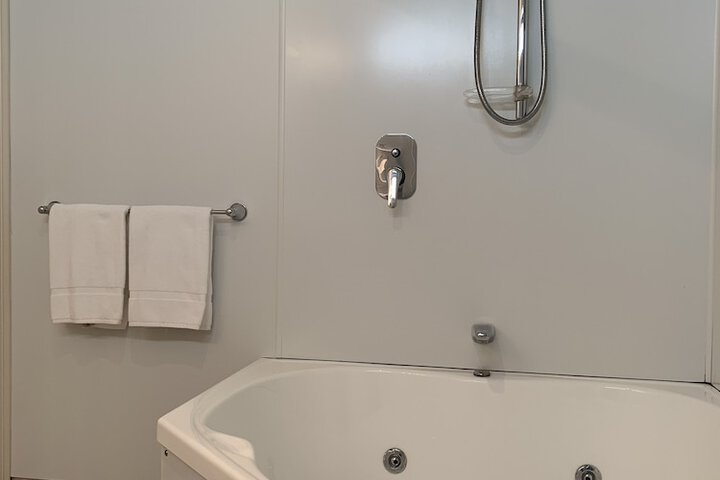 Room 10 of 36