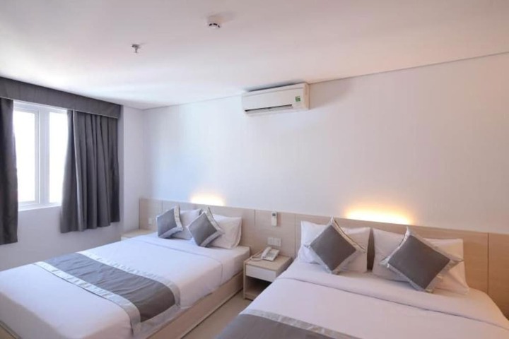 Room 18 of 36