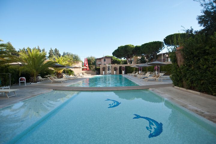 Pool Hotel