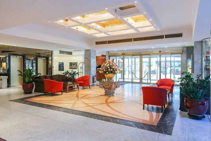 Hotel Lobby