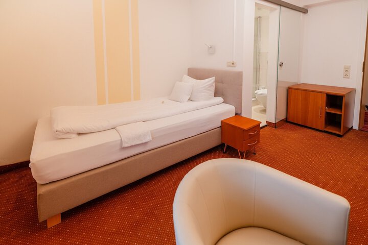 Room 14 of 81
